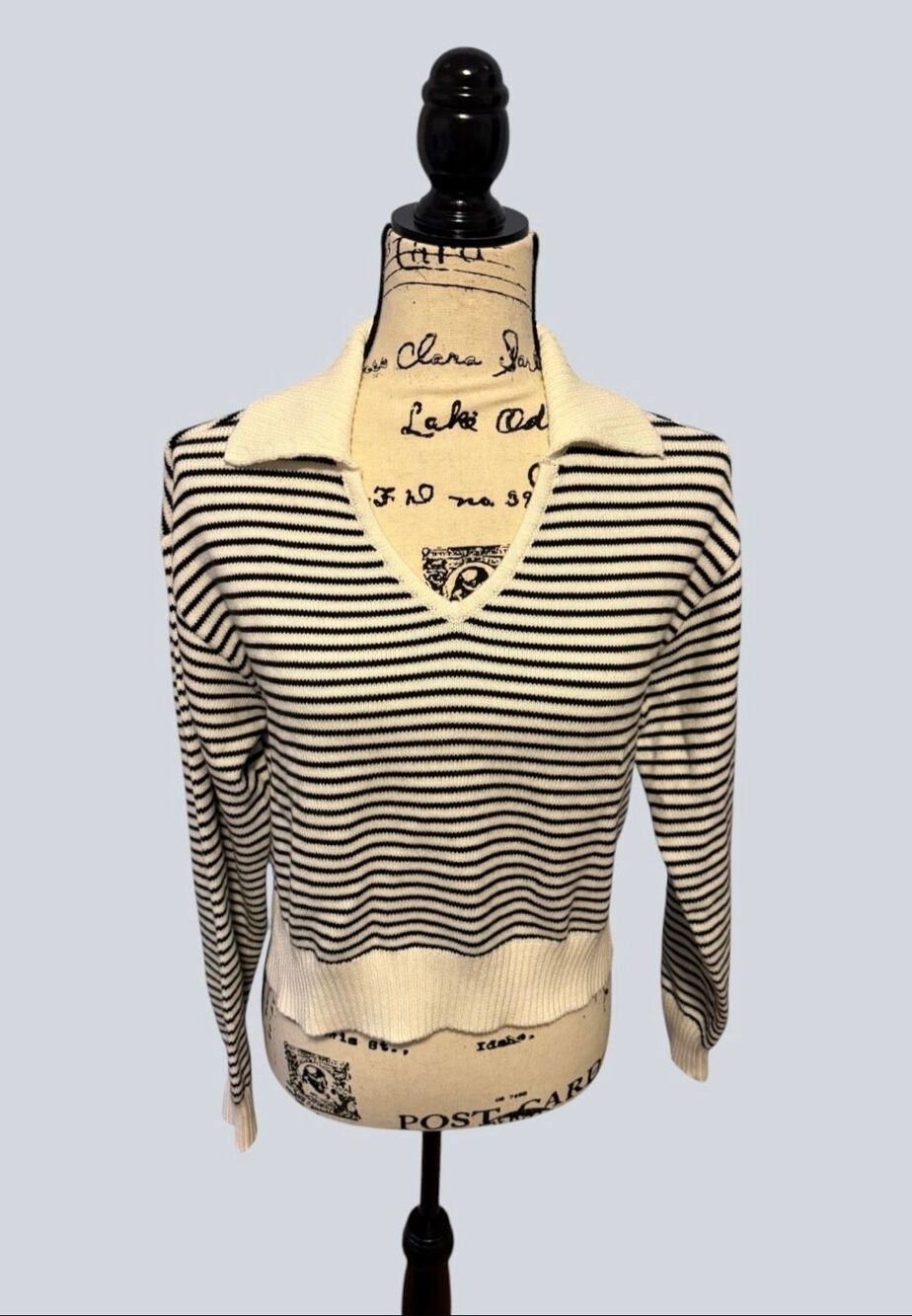 Universal Thread Women S Ivory Black Striped Open Polo Collar Pullover Sweater
